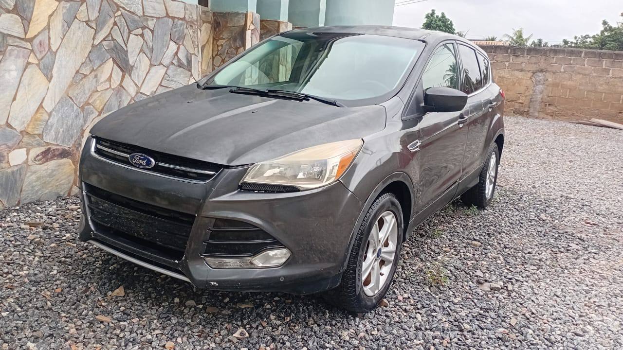 Ford Escape — photo 1