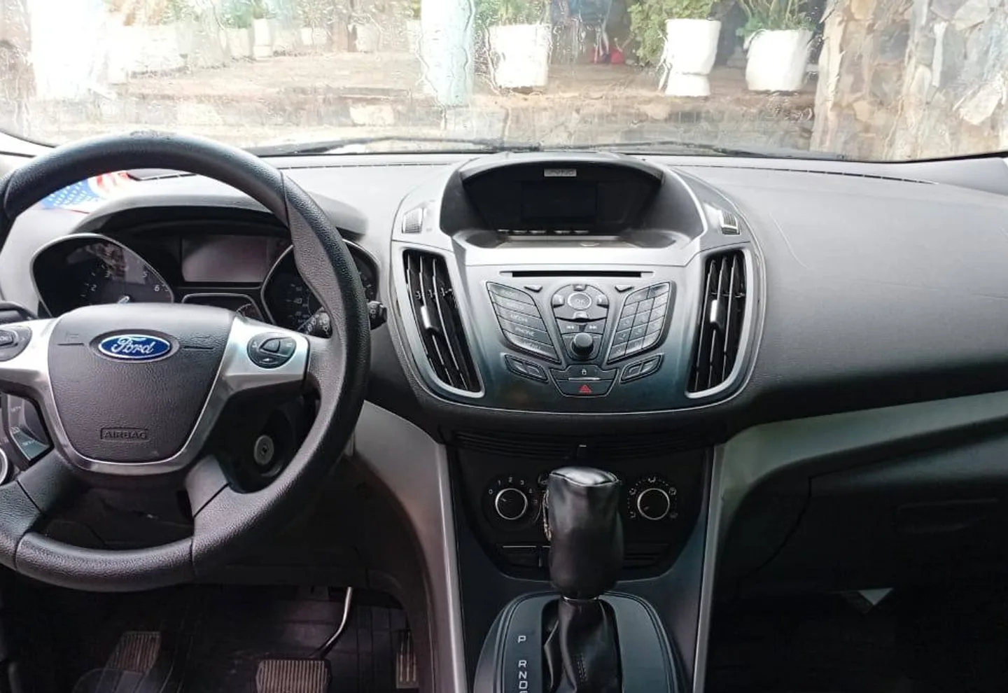 Ford Escape — view photo 2
