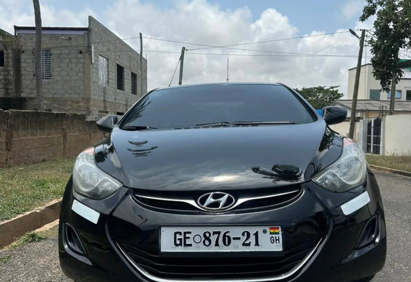 Hyundai Elantra — view photo 2