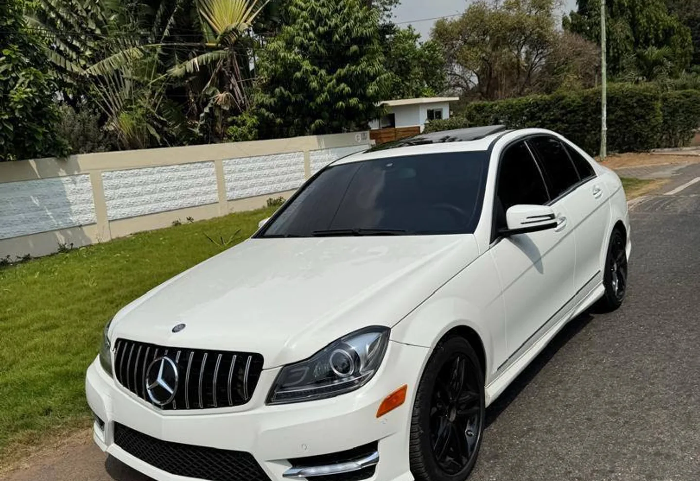 Mercedes-Benz C250 — photo 1