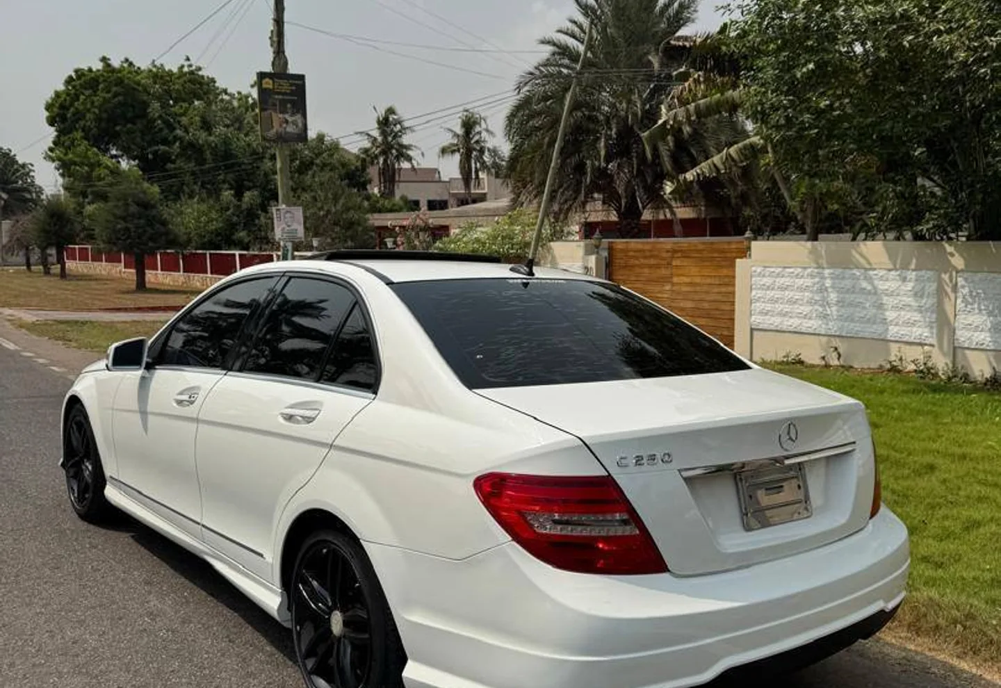 Mercedes-Benz C250 — view photo 4