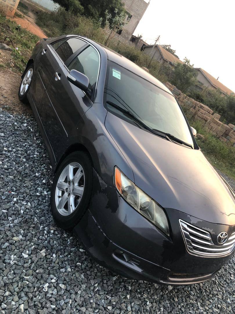 Toyota Camry SE — photo 1