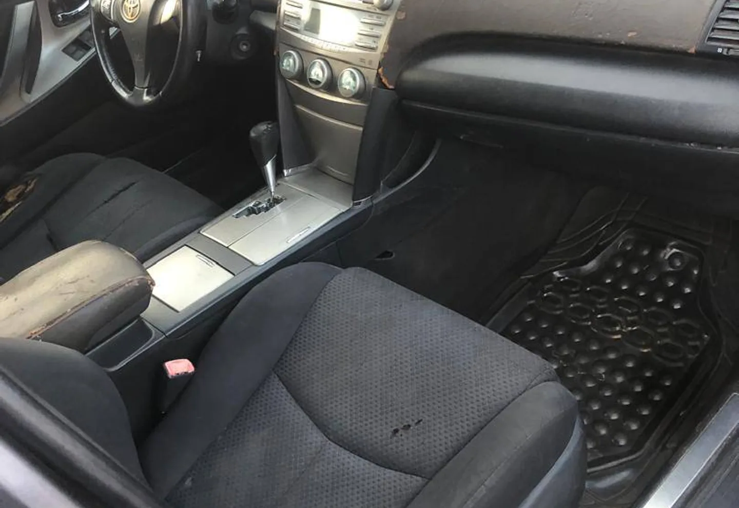 Toyota Camry SE — view photo 3