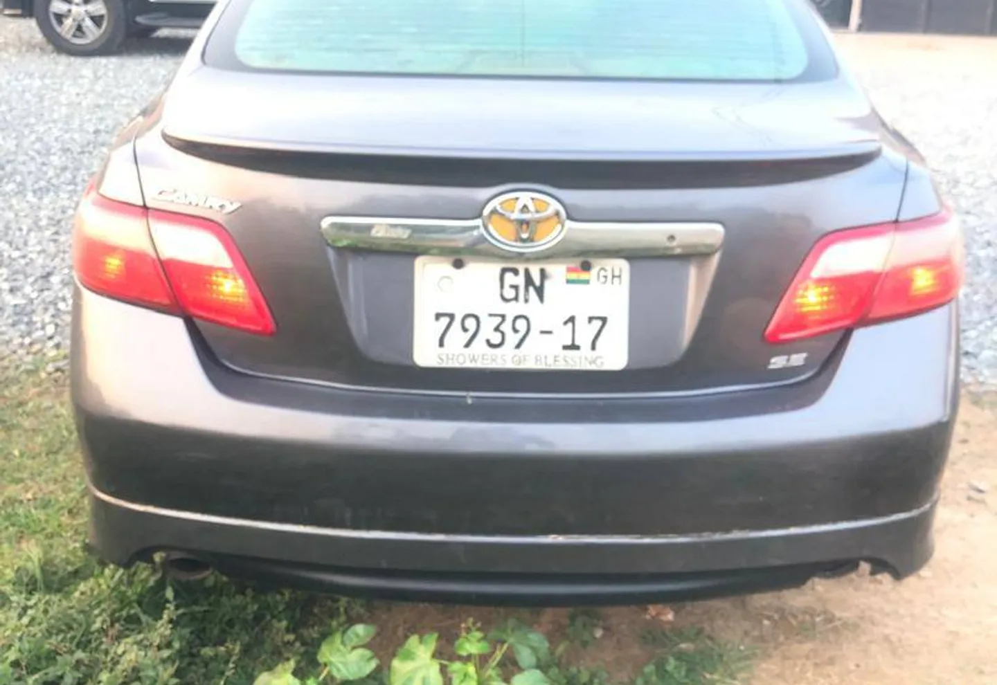 Toyota Camry SE — view photo 4