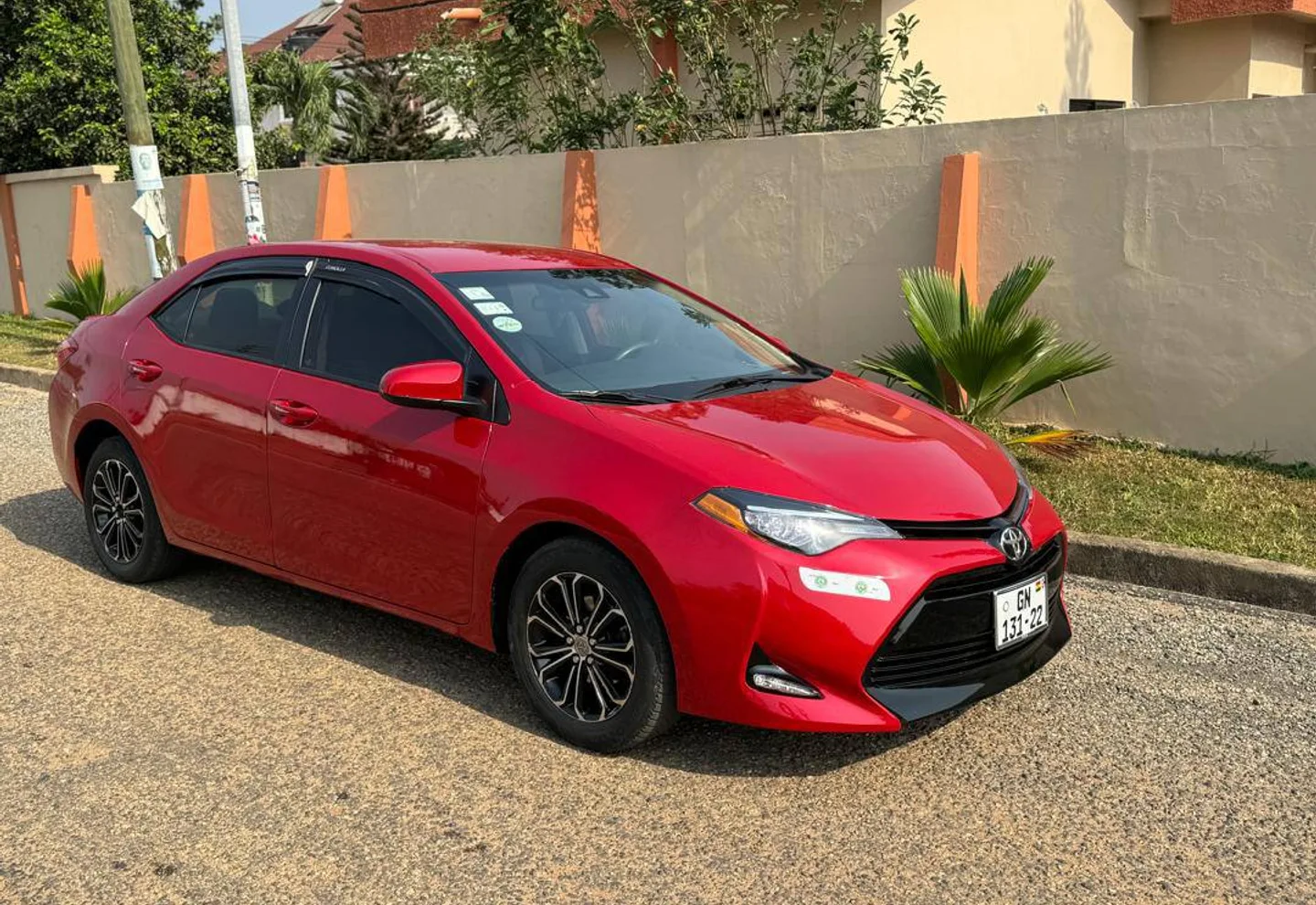 Toyota Corolla LE — photo 1