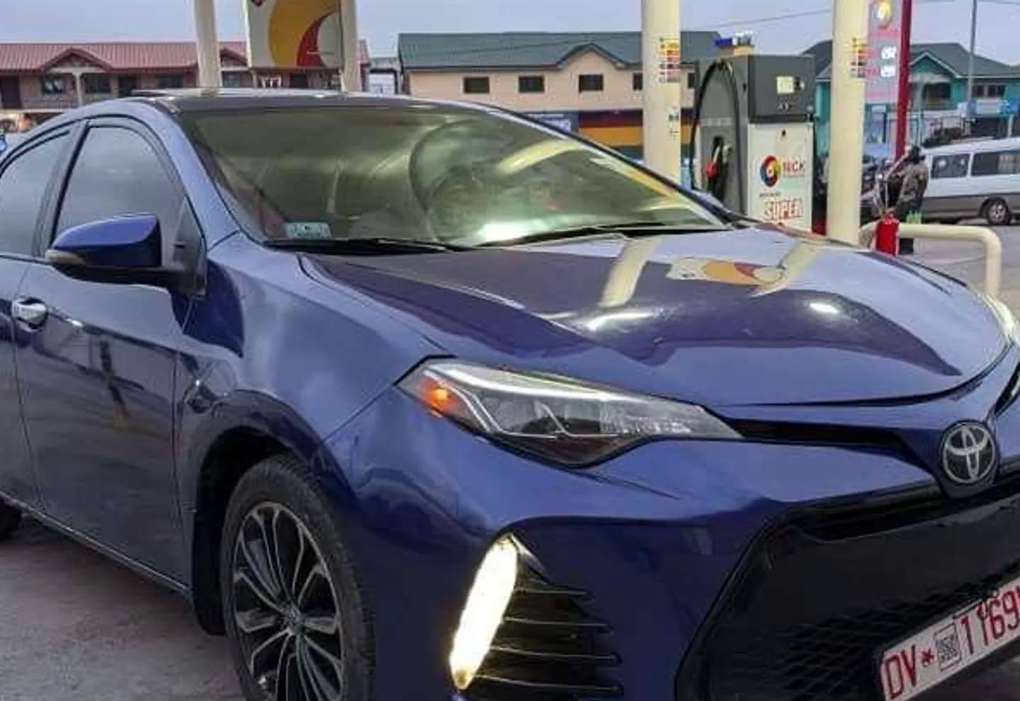 Toyota Corolla S — photo 1