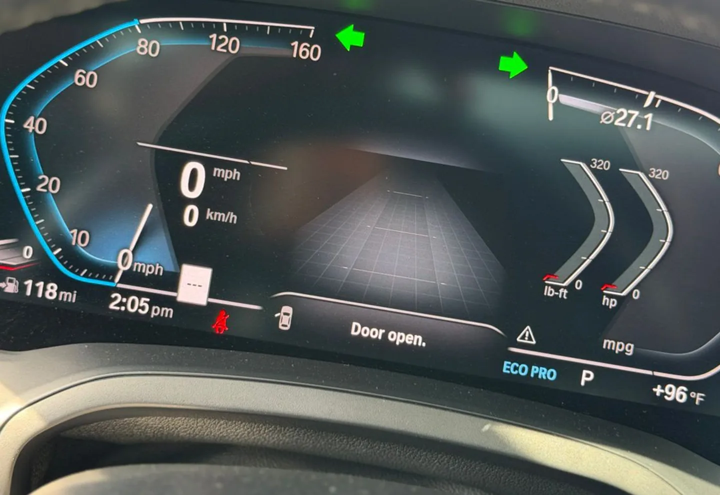 BMW 330i — view photo 2