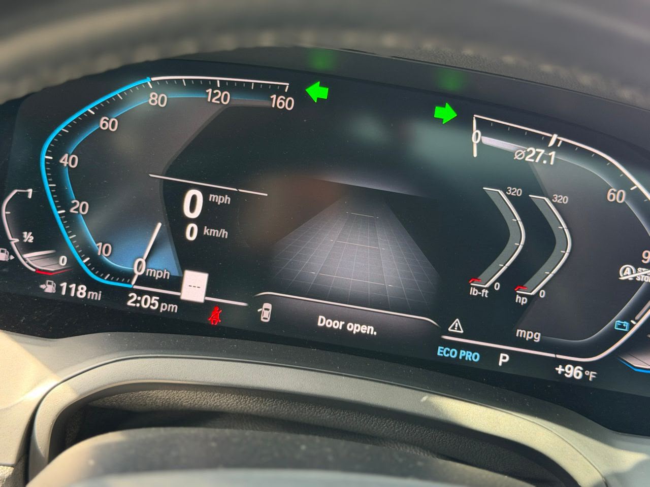 BMW 330i — view photo 2