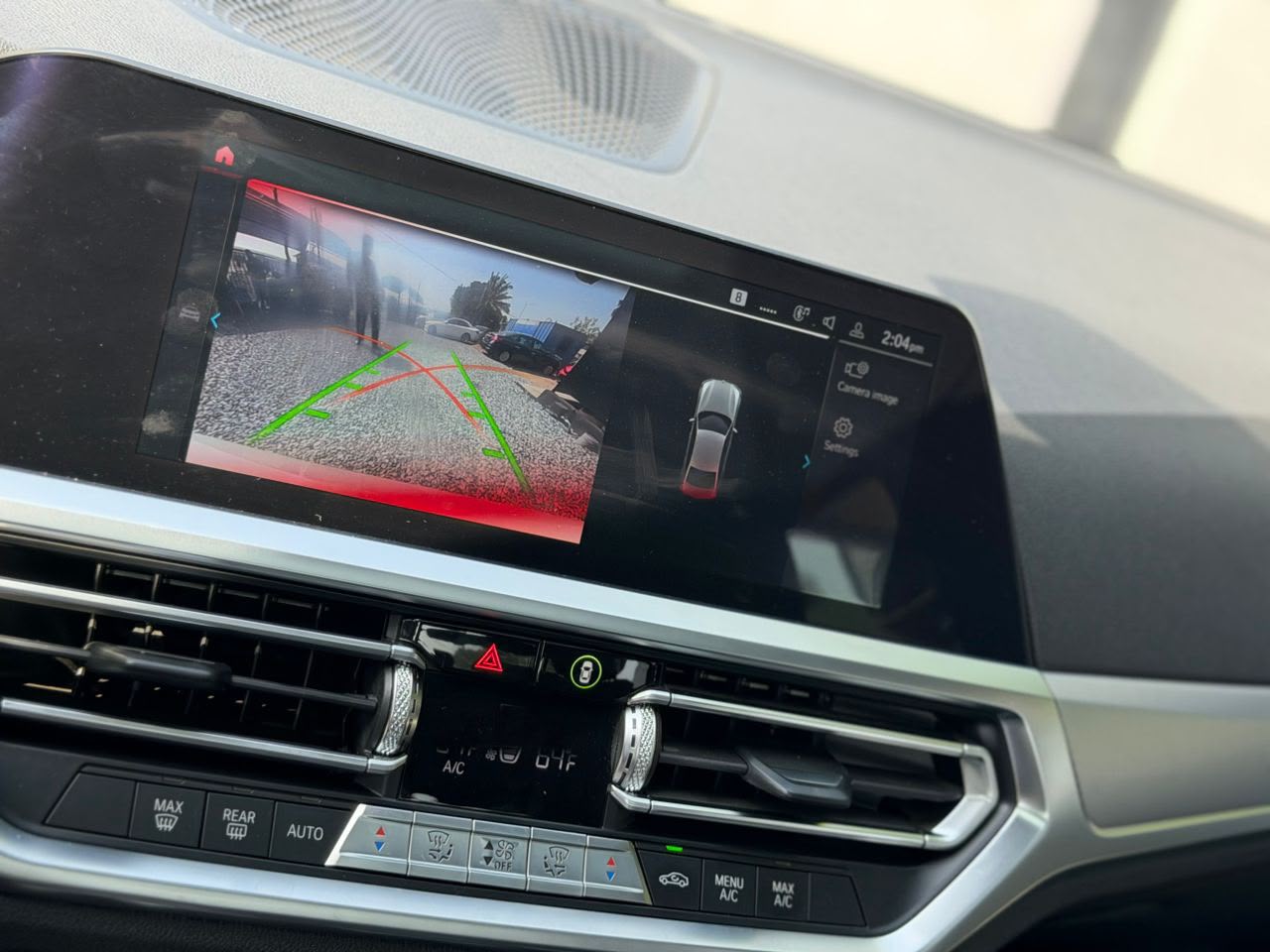 BMW 330i — view photo 4