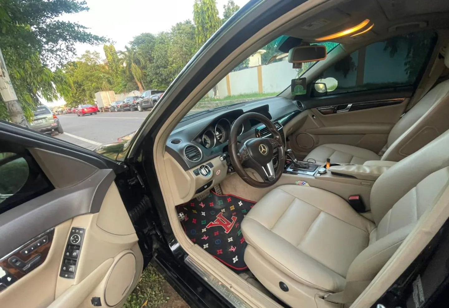 Benz C300 4matic — view photo 2