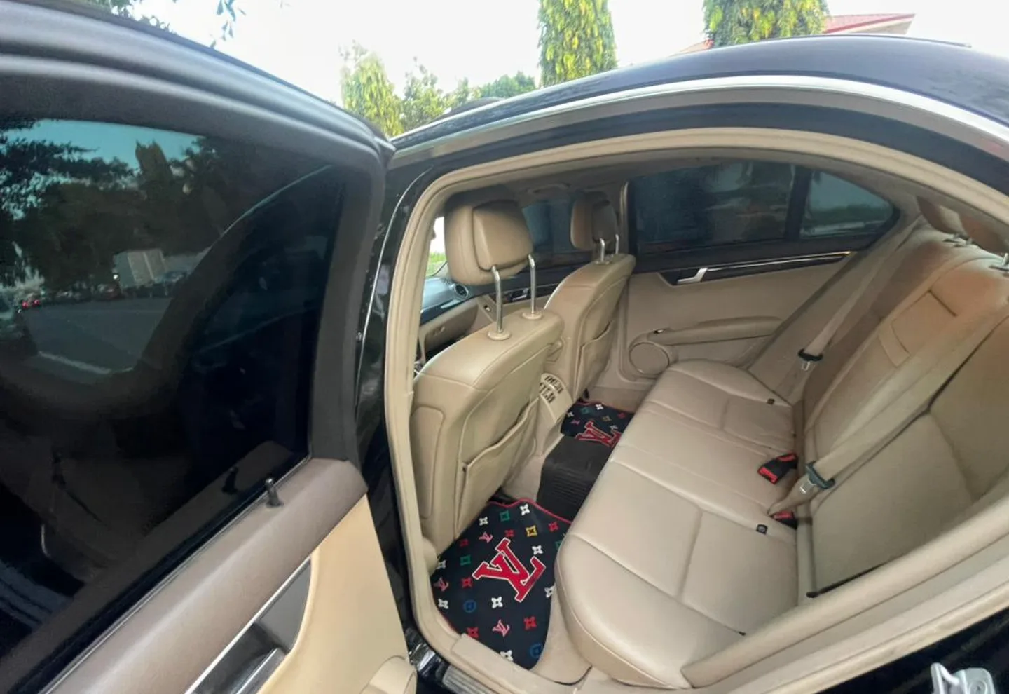 Benz C300 4matic — view photo 4