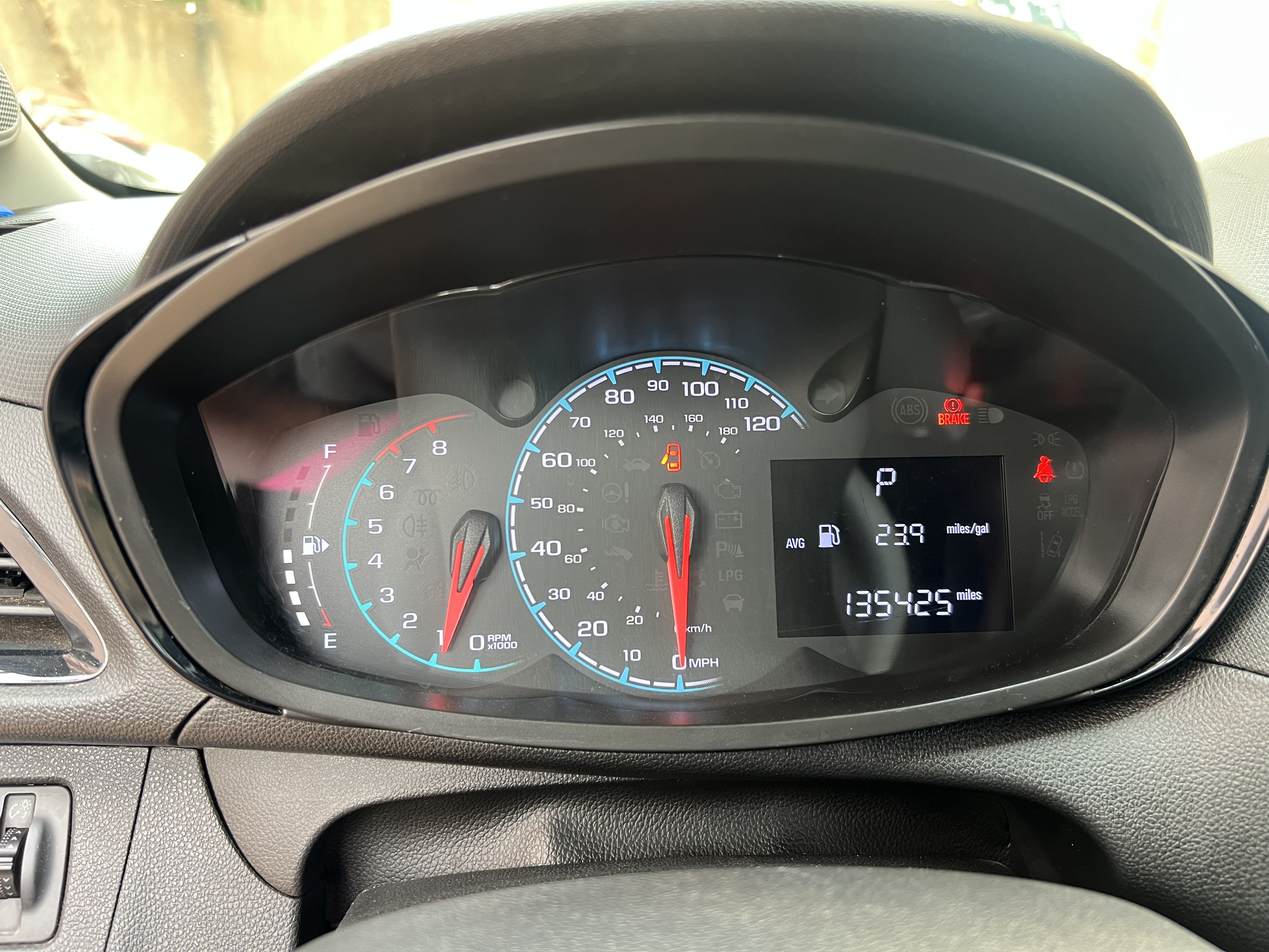 Chevy Spark — view photo 2