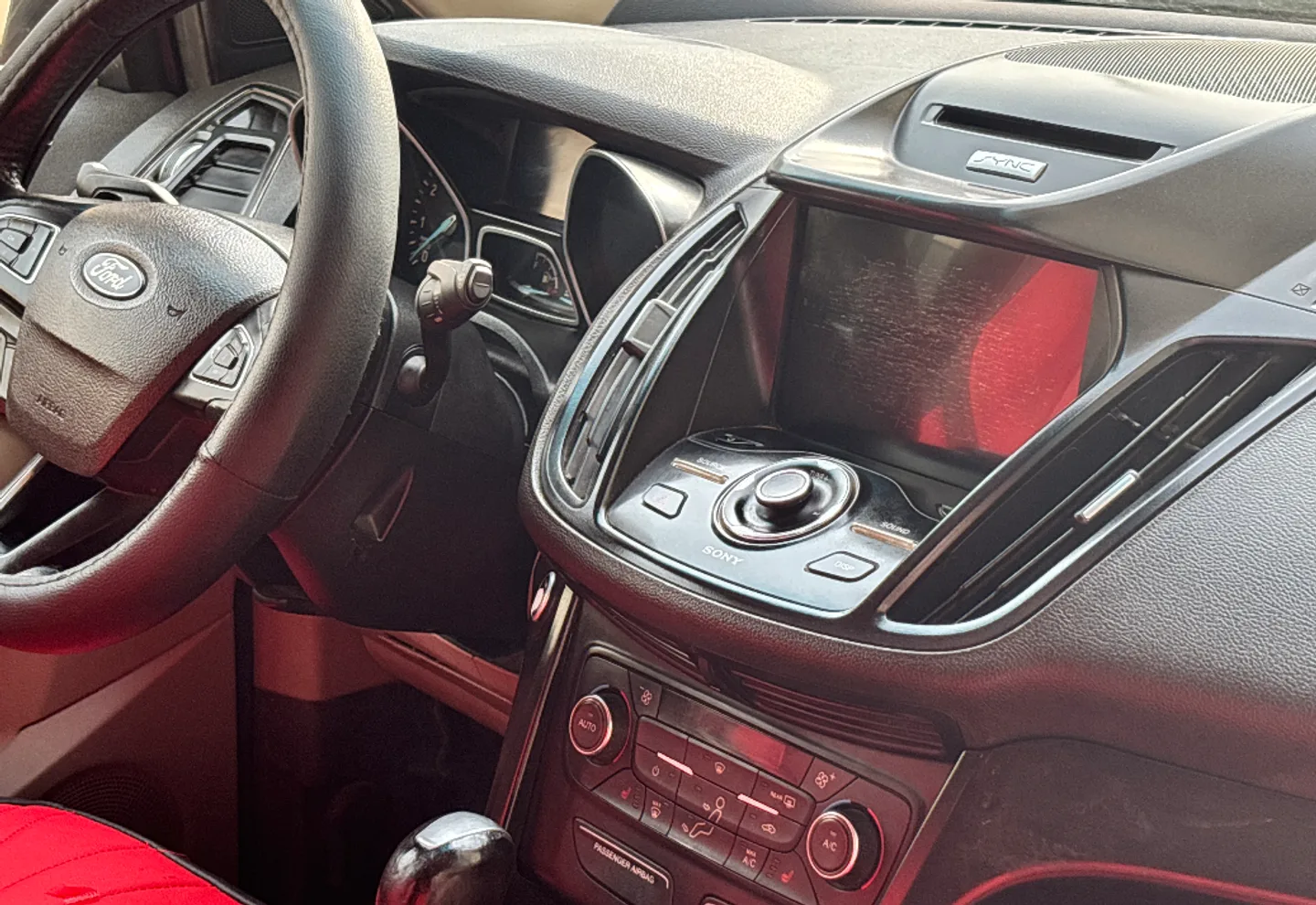 Ford Escape — view photo 2