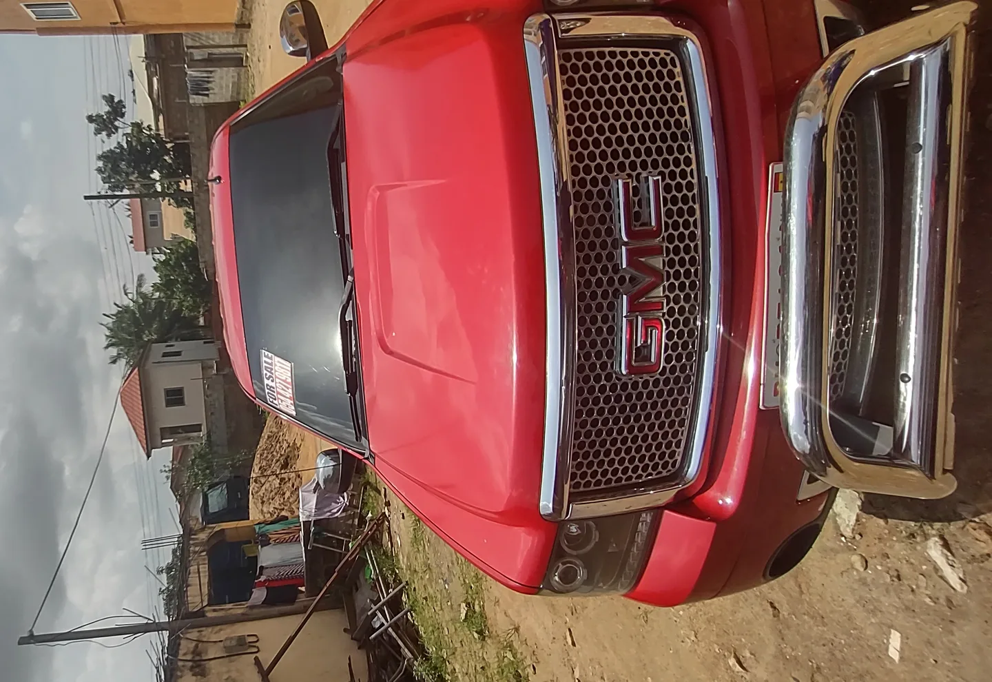GMC Sierra — view photo 2