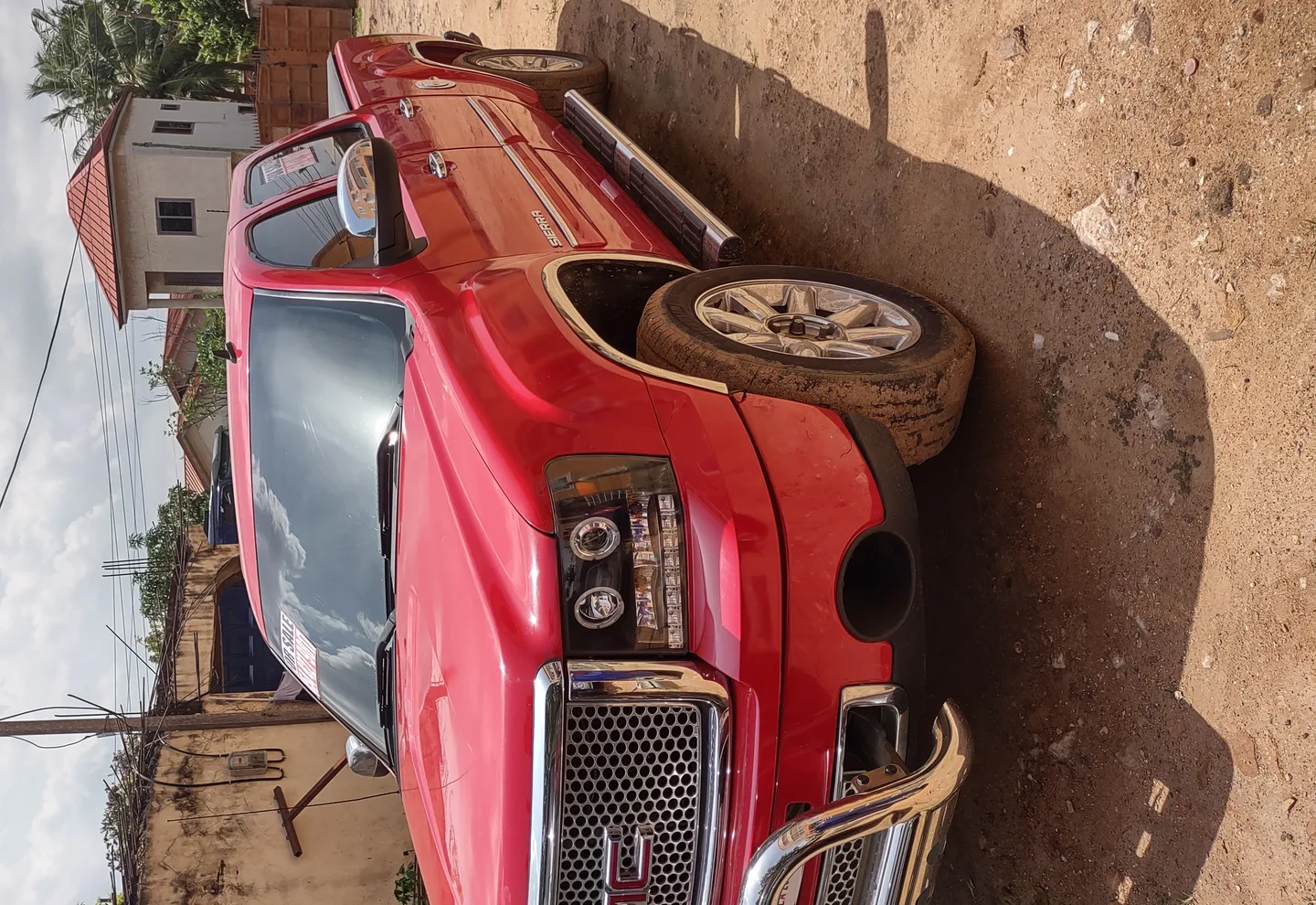 GMC Sierra — view photo 3