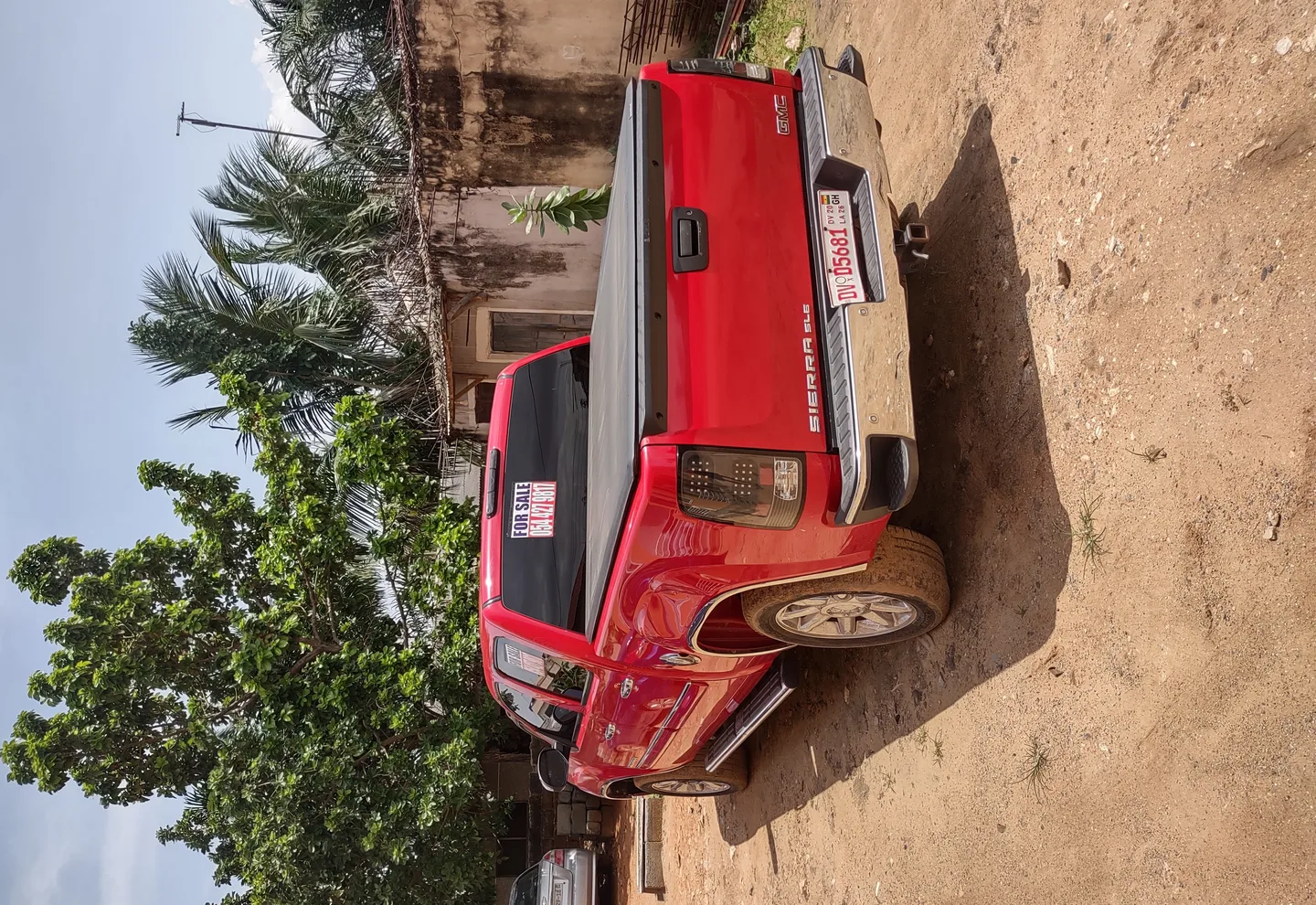 GMC Sierra — view photo 4