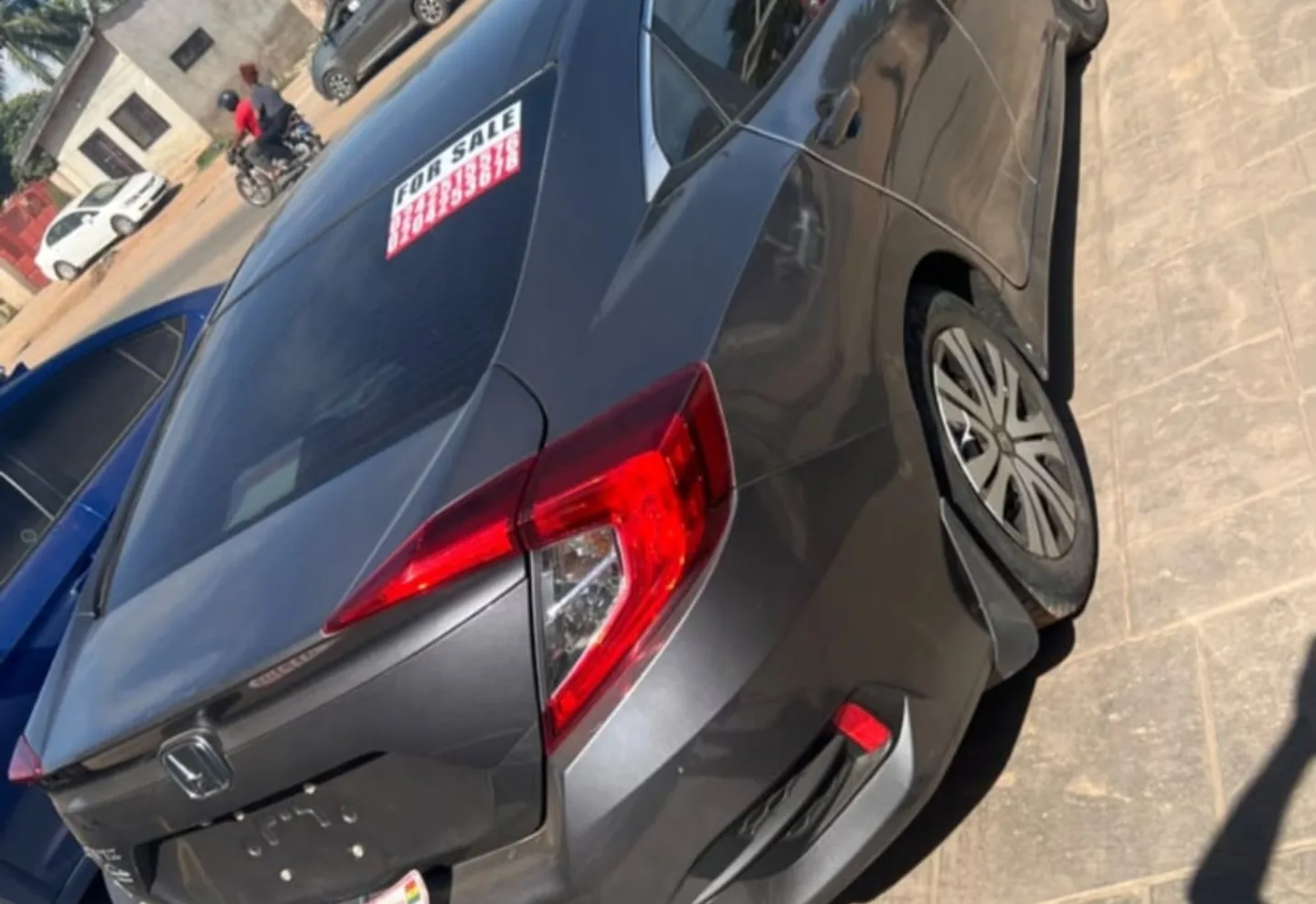 Honda Honda Civic hatchback — photo 1