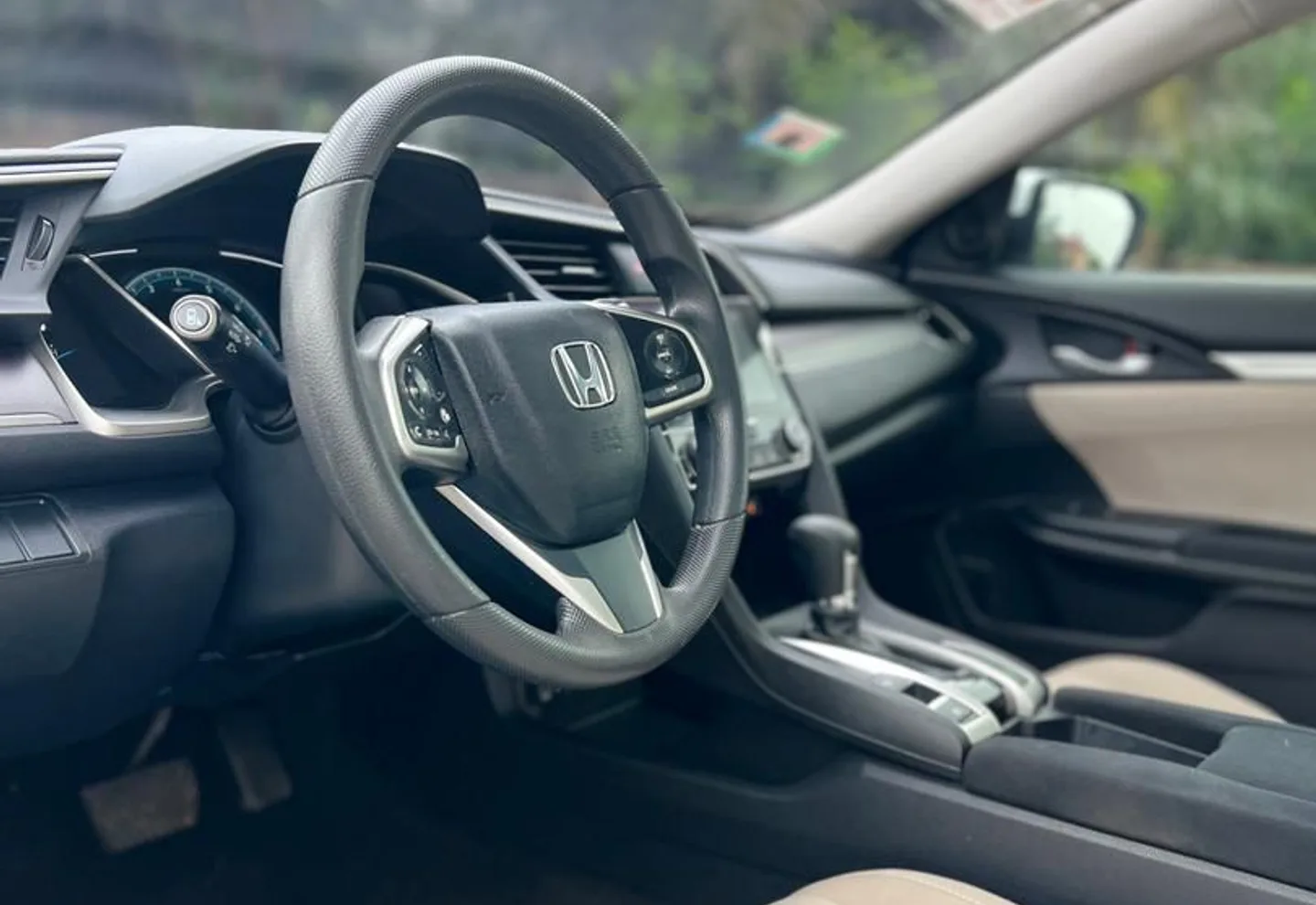 Honda Civic — view photo 6