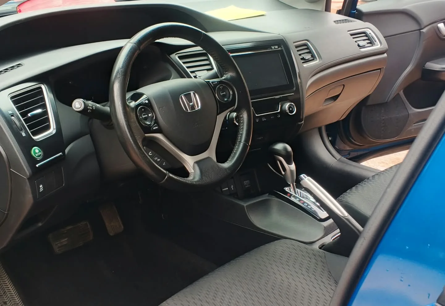 Honda Civic — view photo 2