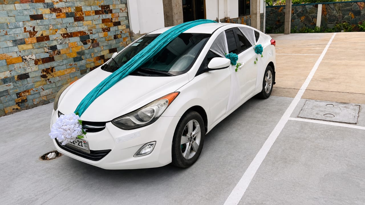 Hyundai Elantra — photo 1