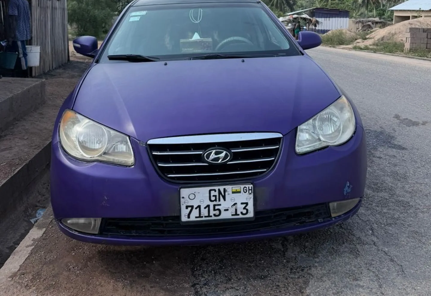 Hyundai Elantra — photo 1