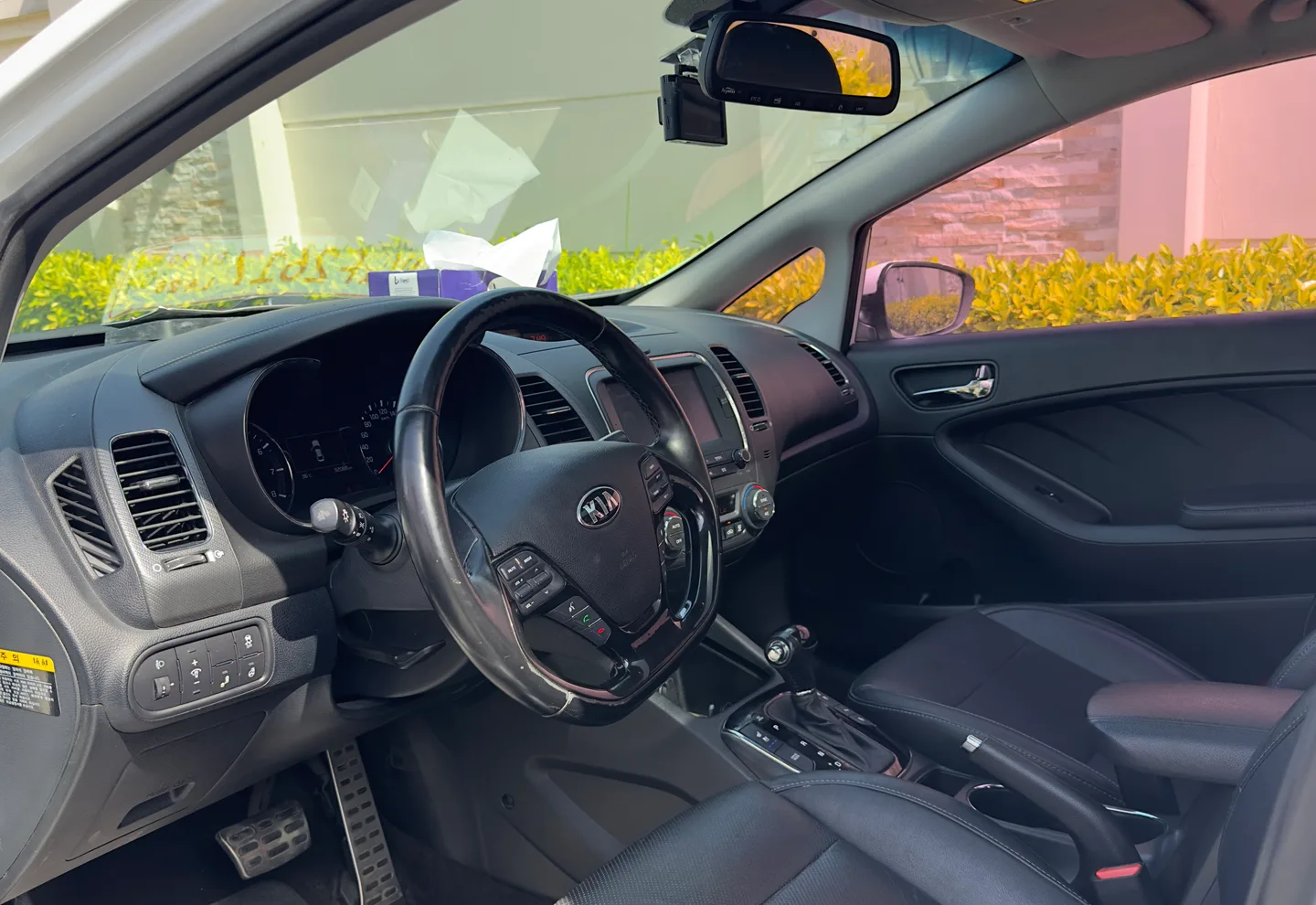 Kia Forte — view photo 2