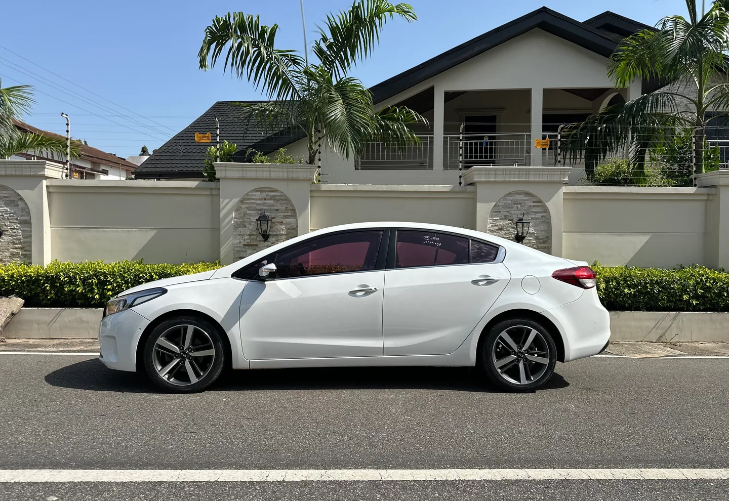 Kia Forte — view photo 3