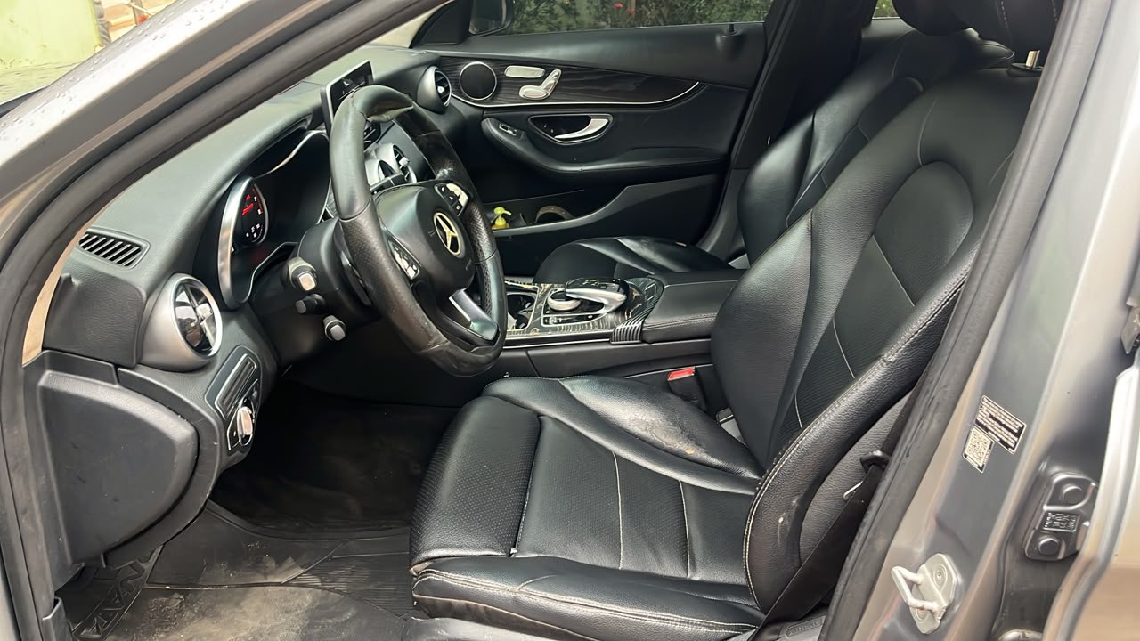 Mercedes Benz C300 — view photo 2