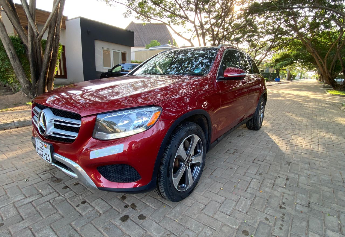 Mercedes Benz GLC 300 — photo 1