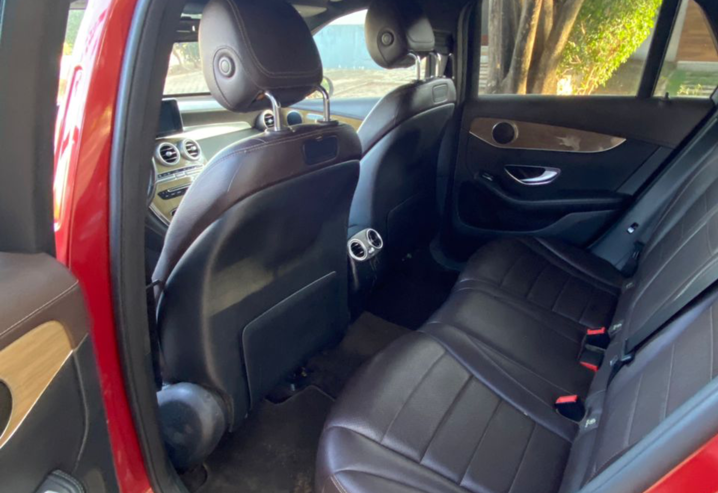 Mercedes Benz GLC 300 — view photo 2