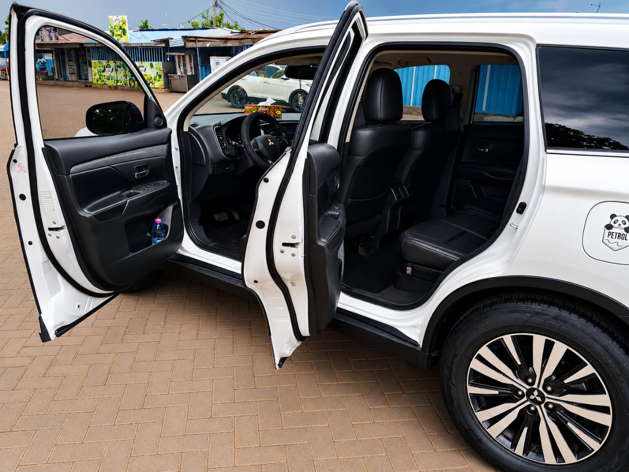 Mitsubishi Outlander — view photo 5