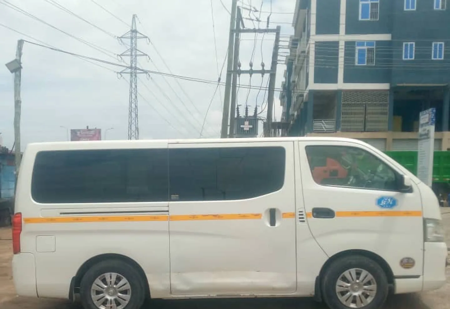 Nissan Caravan — view photo 3