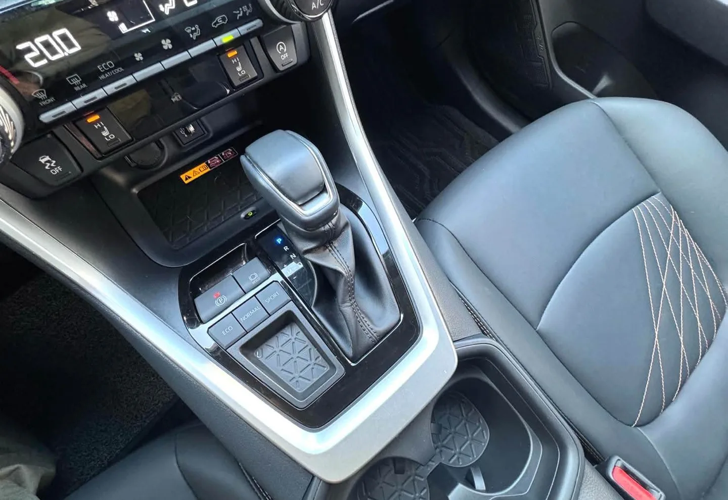 TOYOTA RAVA4 — view photo 2
