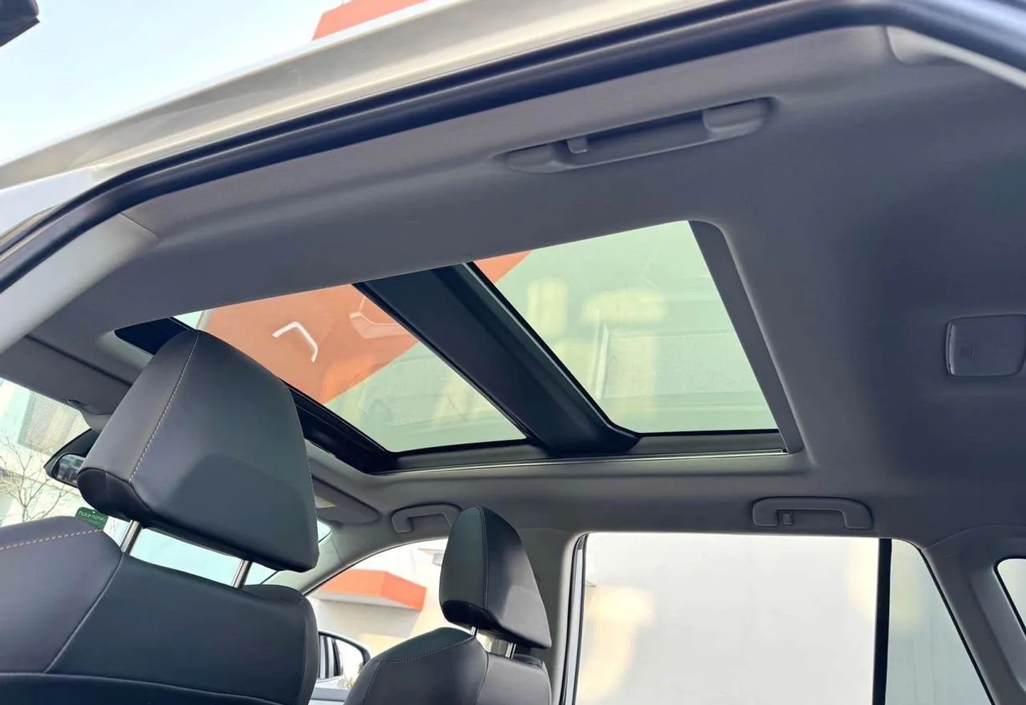 TOYOTA RAVA4 — view photo 5
