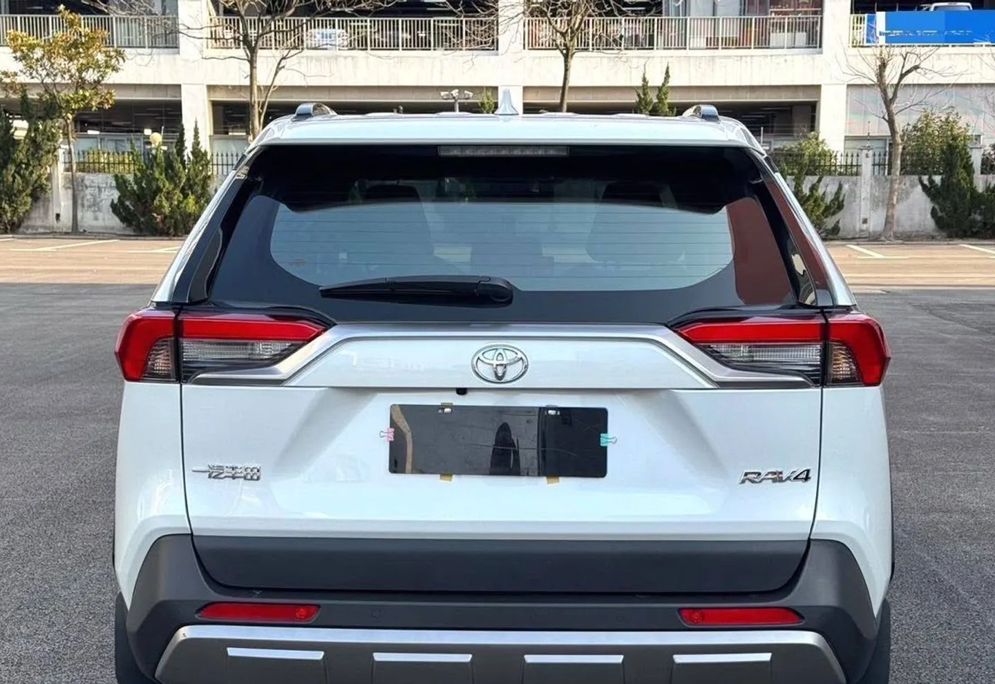 TOYOTA RAVA4 — view photo 6