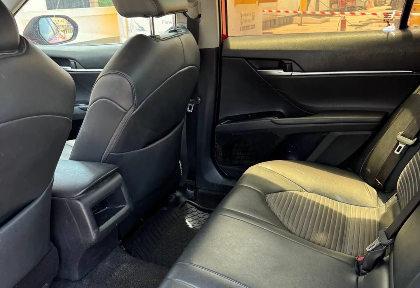 Toyota Camry SE — view photo 7