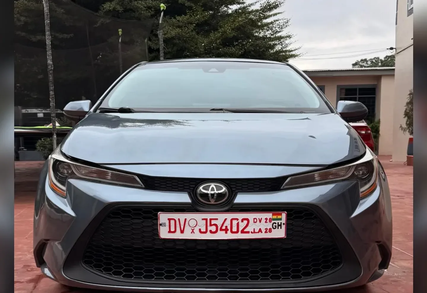 Toyota Corolla — photo 1