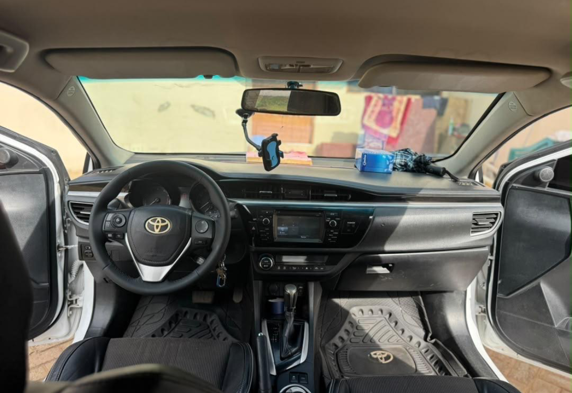Toyota Corolla — view photo 2