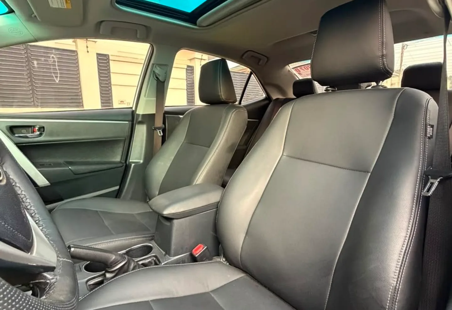 Toyota Corolla Plugin Hybrid — view photo 5