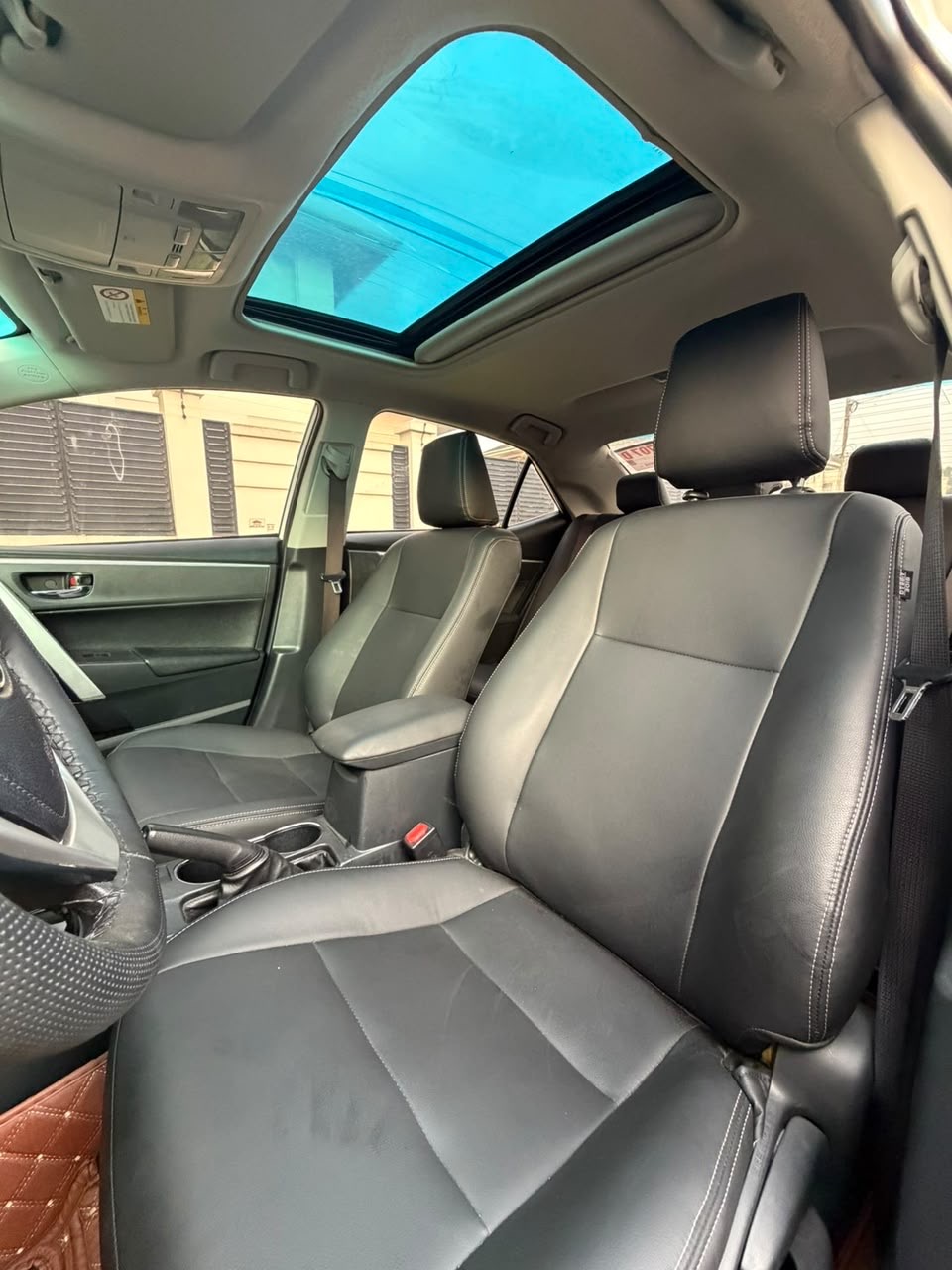 Toyota Corolla Plugin Hybrid — view photo 5