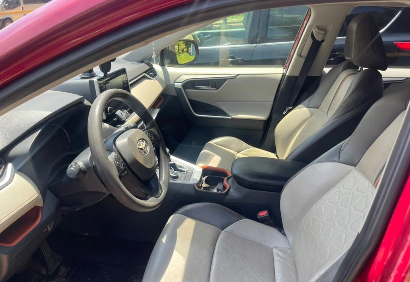 Toyota RAV 4 — view photo 4