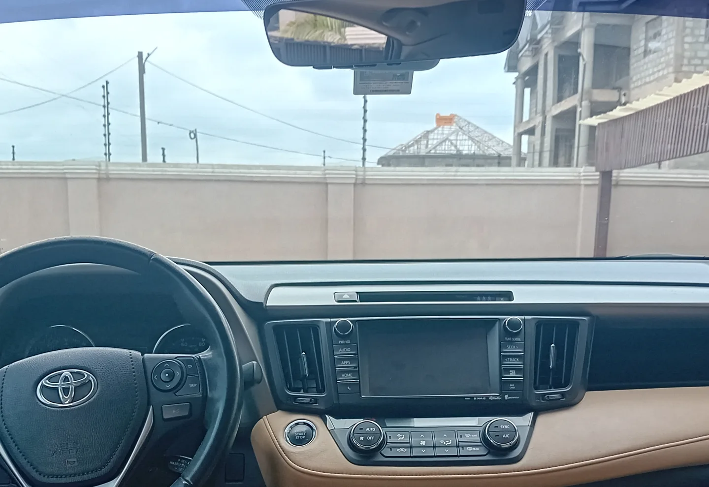 Toyota RAV 4 Limited Edition — view photo 2
