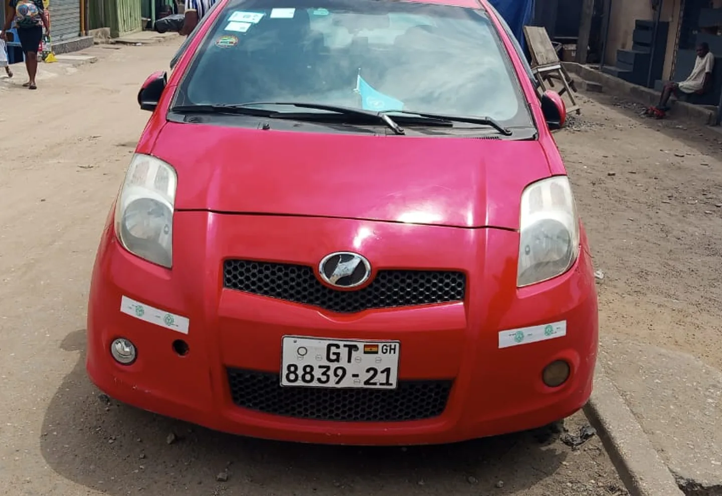 Toyota Vitz — view photo 3
