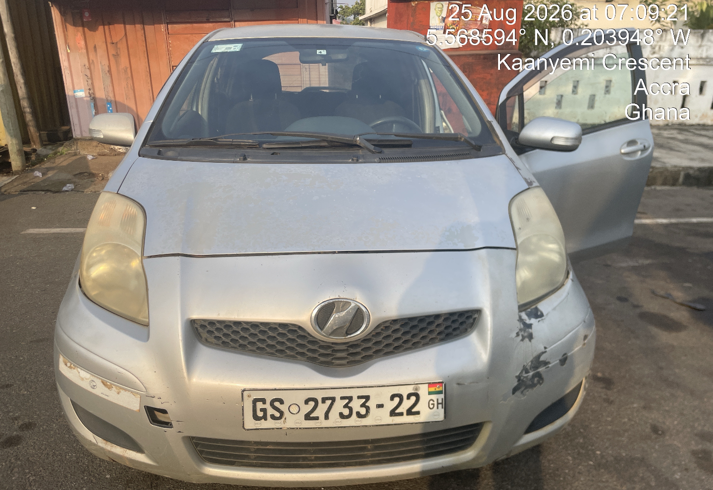 Toyota Vitz — photo 1