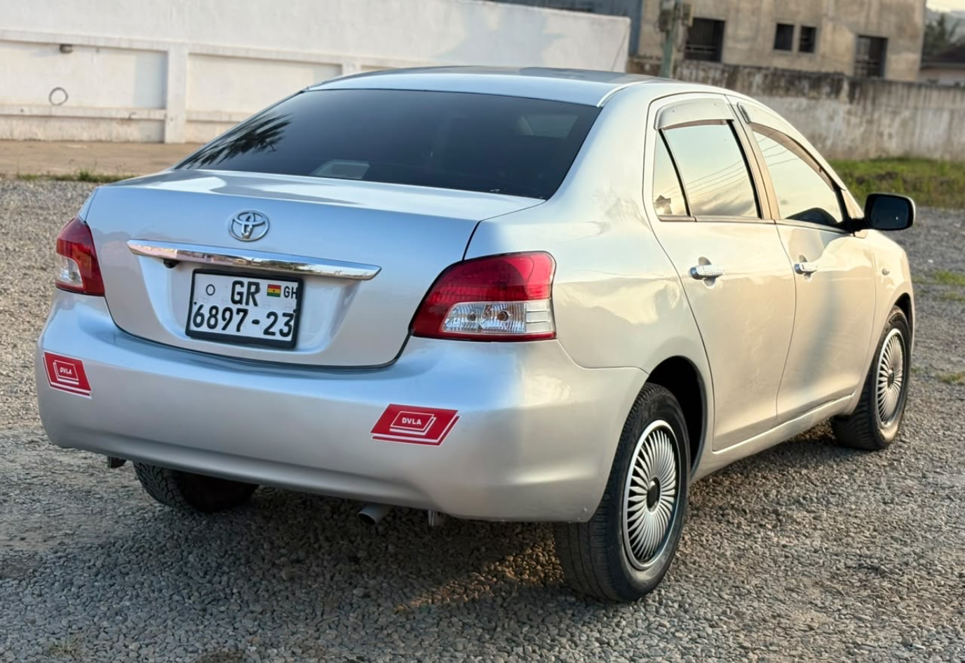 Toyota Belta — view photo 4
