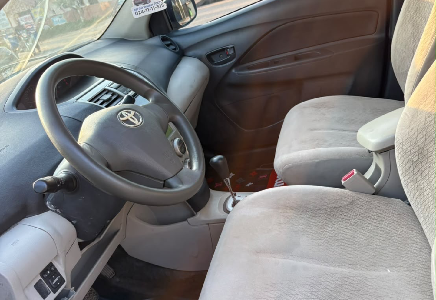 Toyota Belta — view photo 2