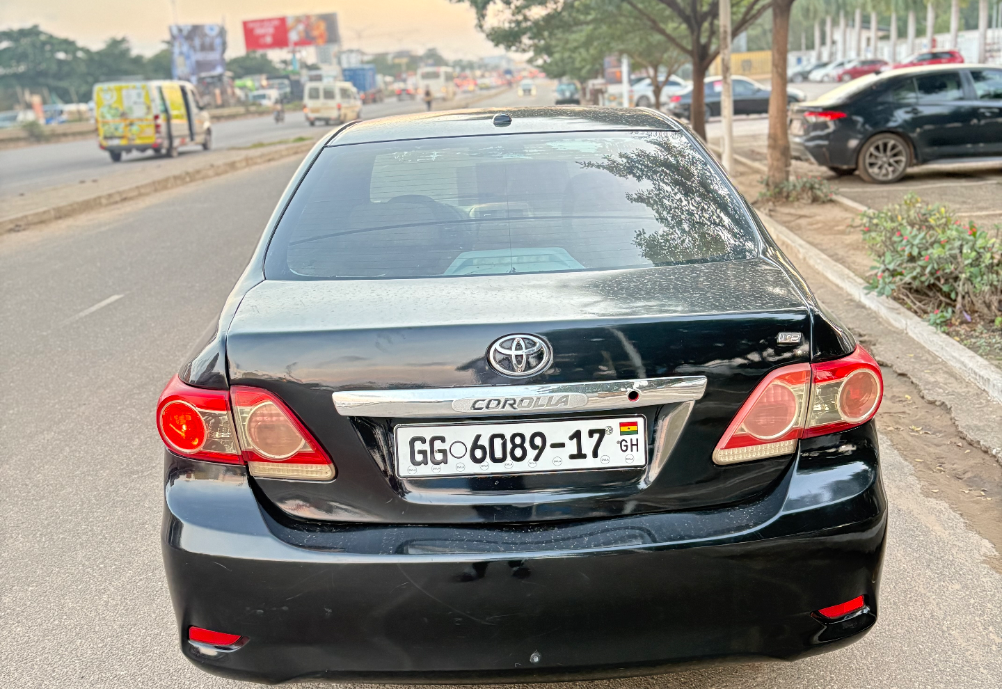 Toyota Corolla — view photo 4