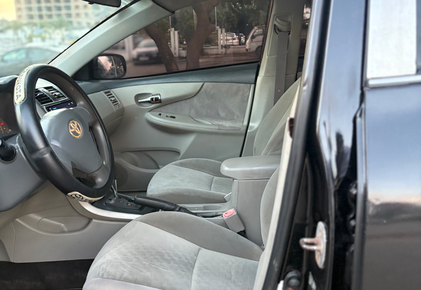 Toyota Corolla — view photo 2