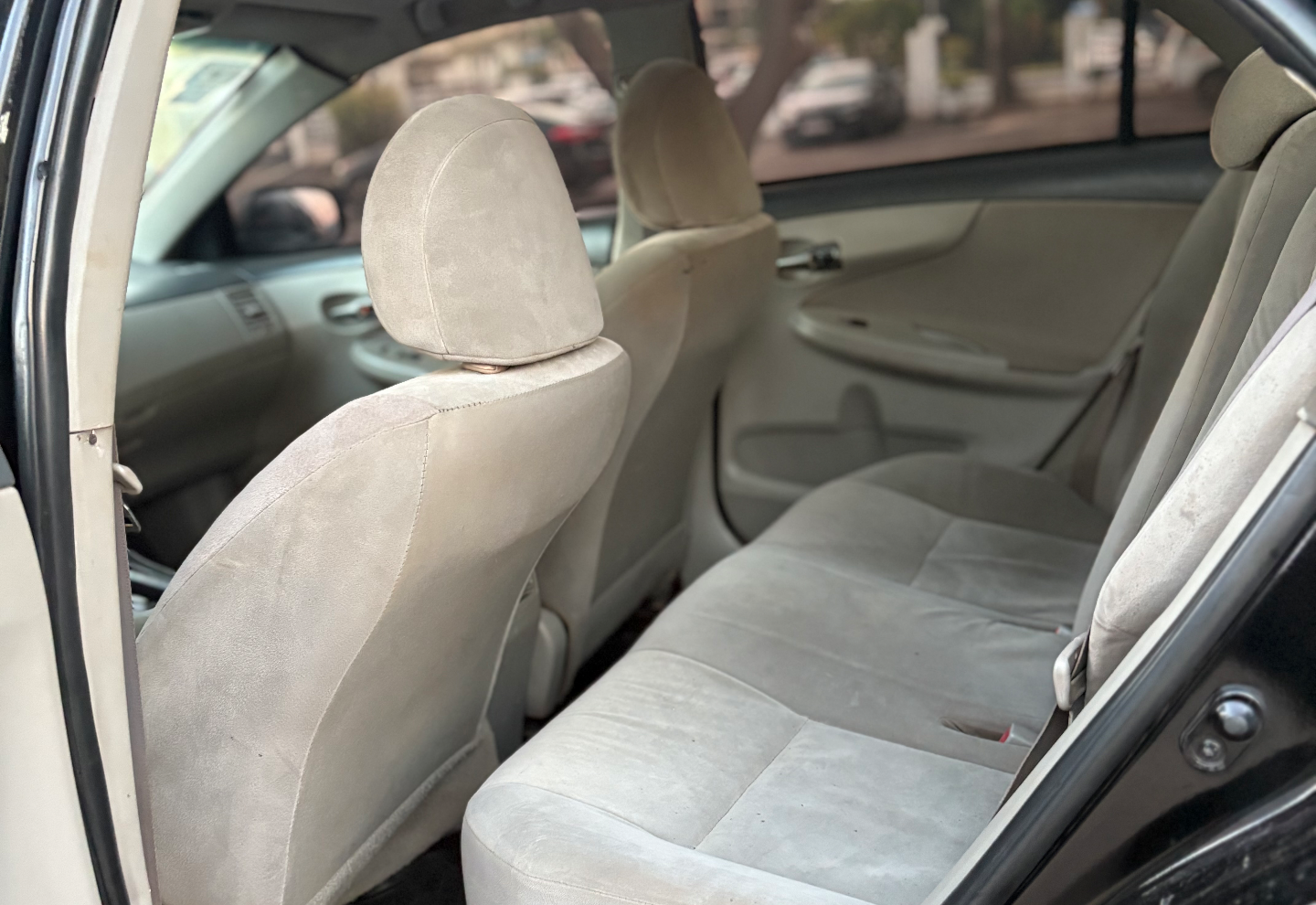 Toyota Corolla — view photo 3