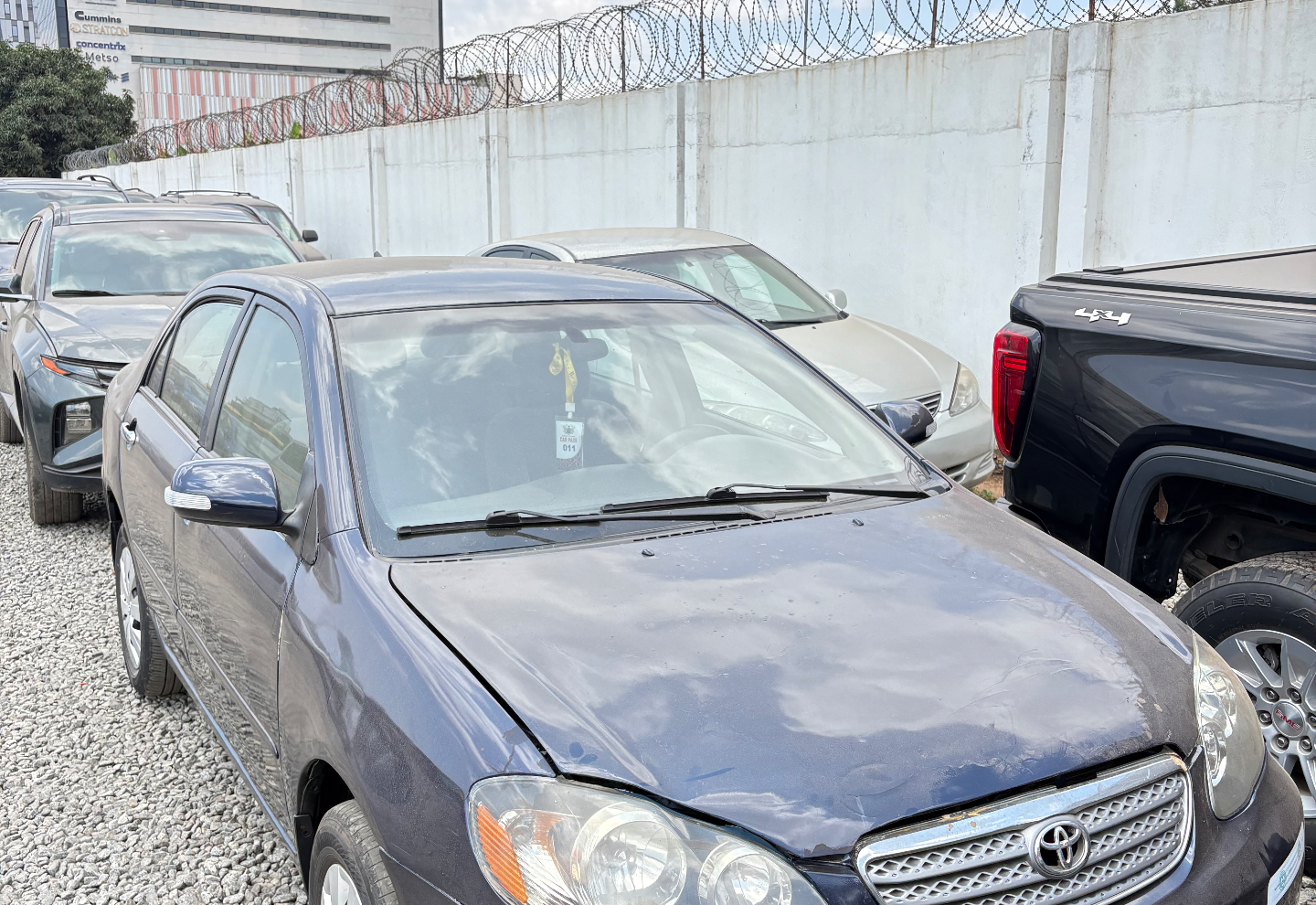 Toyota Corolla — photo 1